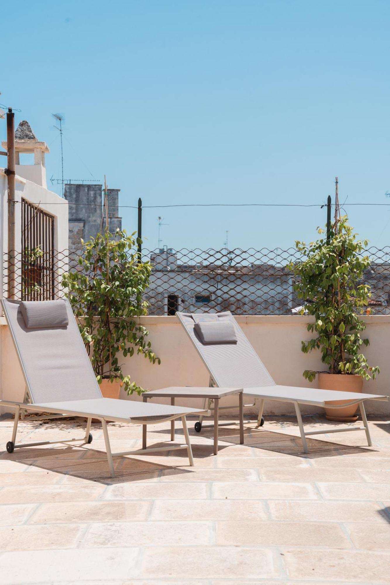 Lotus Apartment & Rooftop By Residence Colibri 莱切 外观 照片