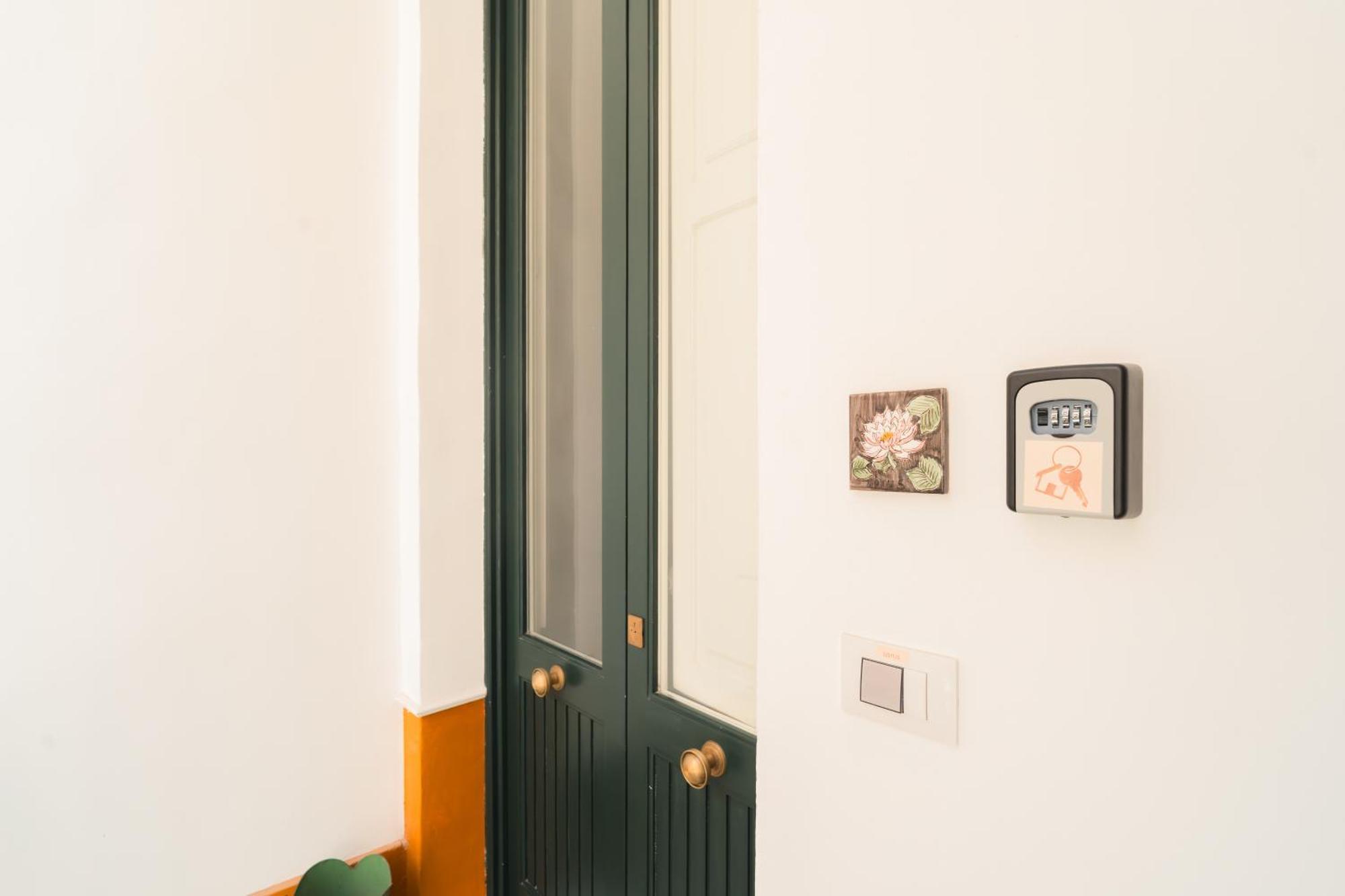 Lotus Apartment & Rooftop By Residence Colibri 莱切 外观 照片